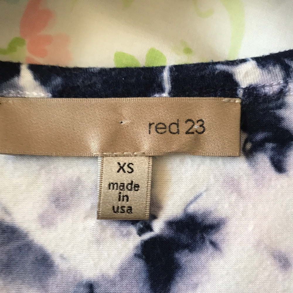 Red23 top - Picture 2 of 2